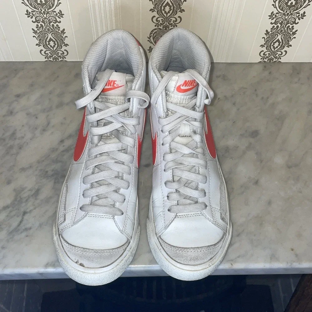 Nike Blazer Mid White Neon Orange Leather High Top Sneakers Kids 5.5Y